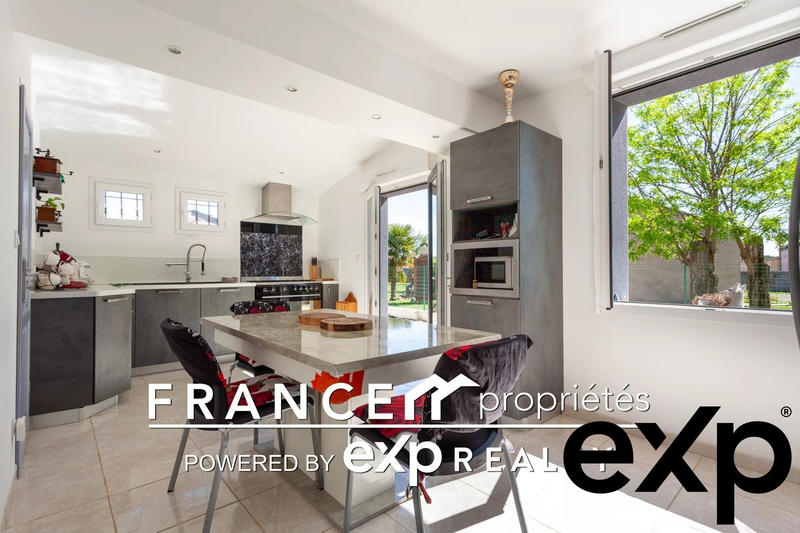 Maison - 80 m² - 4 pièces