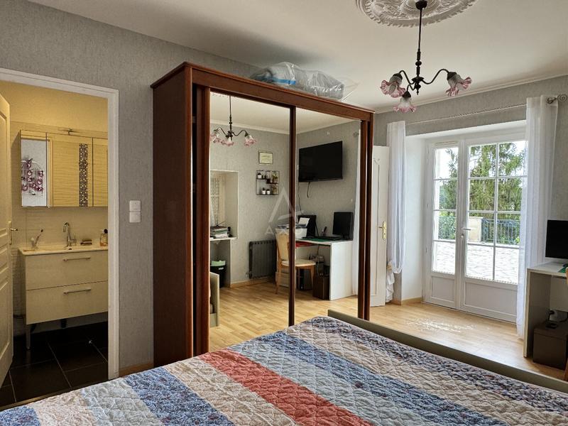 Maison - 160 m² - 9 pièces