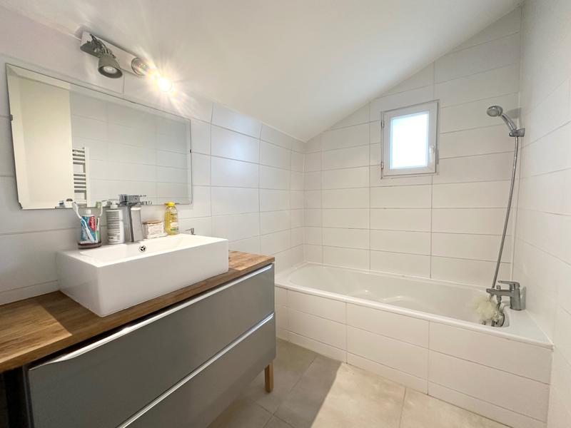 Appartement - 98 m² - 3 pièces