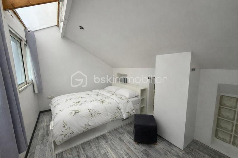 Loft - 129 m² - 5 pièces