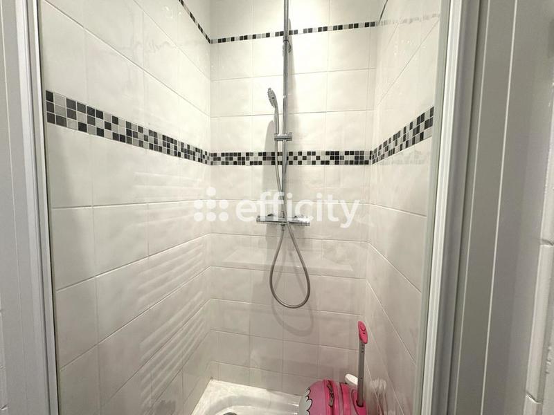 Appartement - 84 m² - 4 pièces