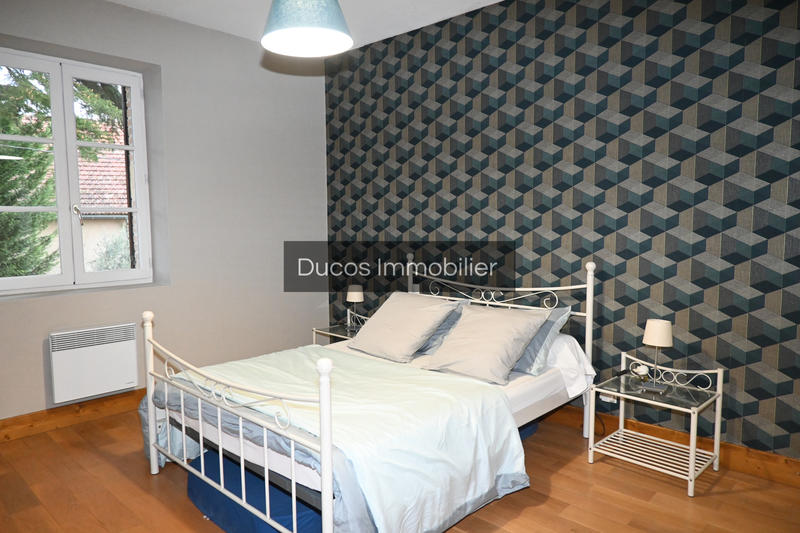 Maison - 270 m² - 9 pièces