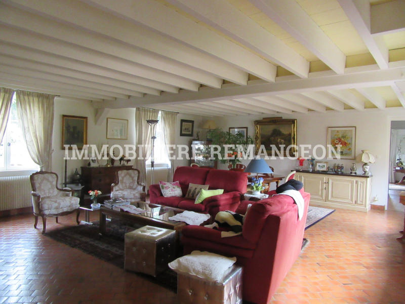 Demeure - 235 m² - 6 pièces