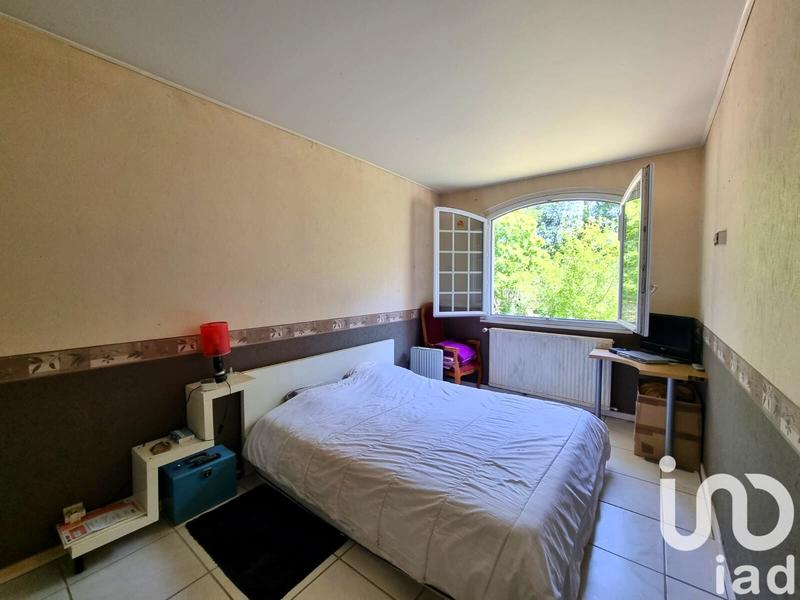 Maison - 220 m² - 9 pièces