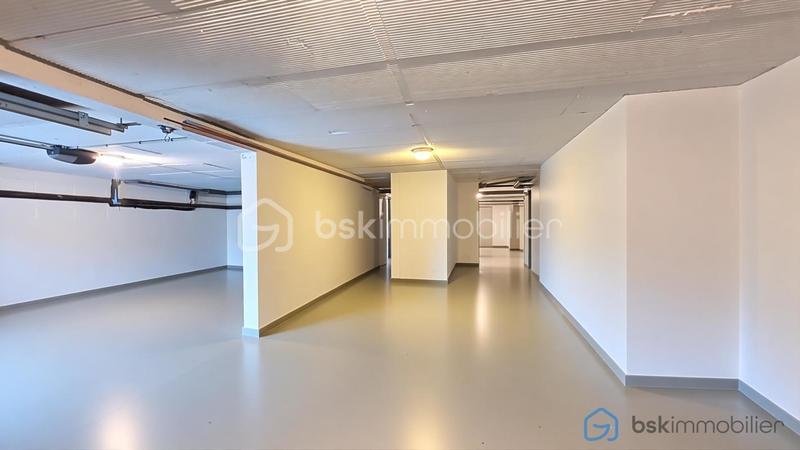 Pavillon - 185 m² - 9 pièces