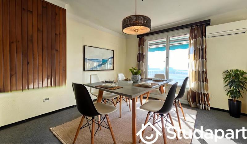 Chambre - 11 m² - 1 pièce