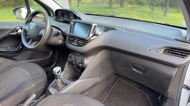 Peugeot 208 1.5 BlueHDi 100 Premium Pack