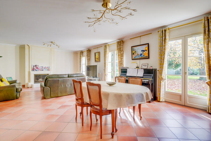 Maison - 190 m² - 7 pièces