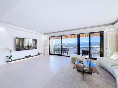 Appartement - 83 m² - 3 pièces