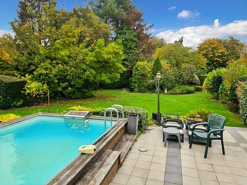 Villa - 250 m² - 8 pièces