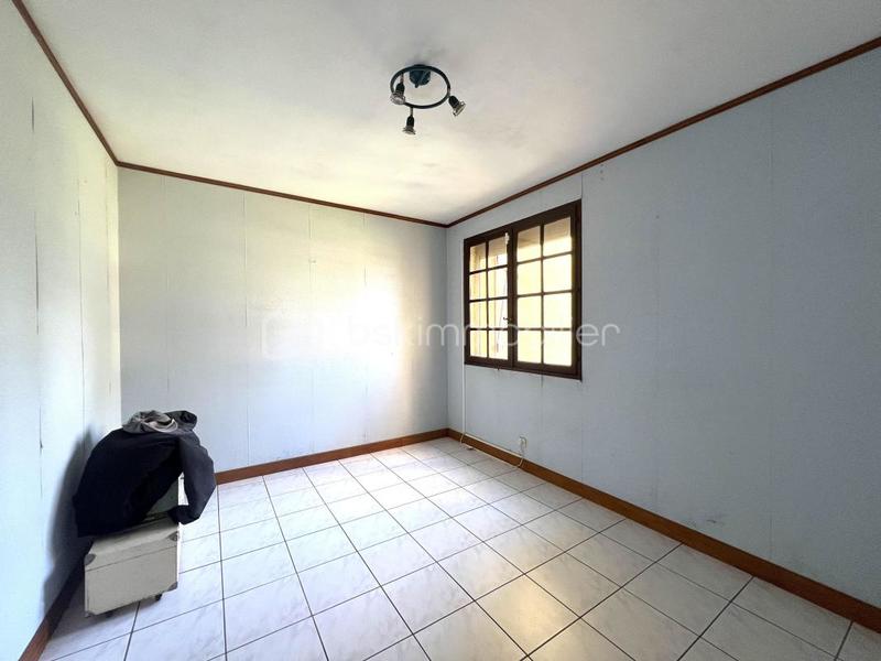 Propriété - 145 m² - 6 pièces