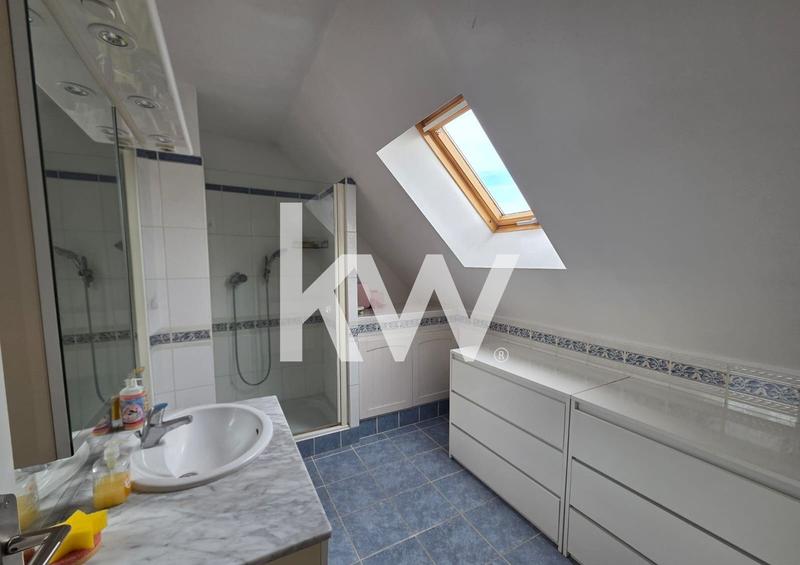 Maison traditionnelle - 115 m² - 6 pièces