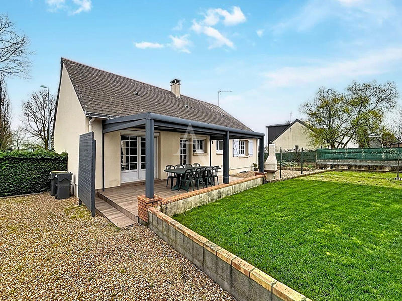 Maison - 98 m² - 5 pièces