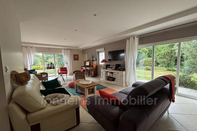 Maison - 170 m² - 5 pièces