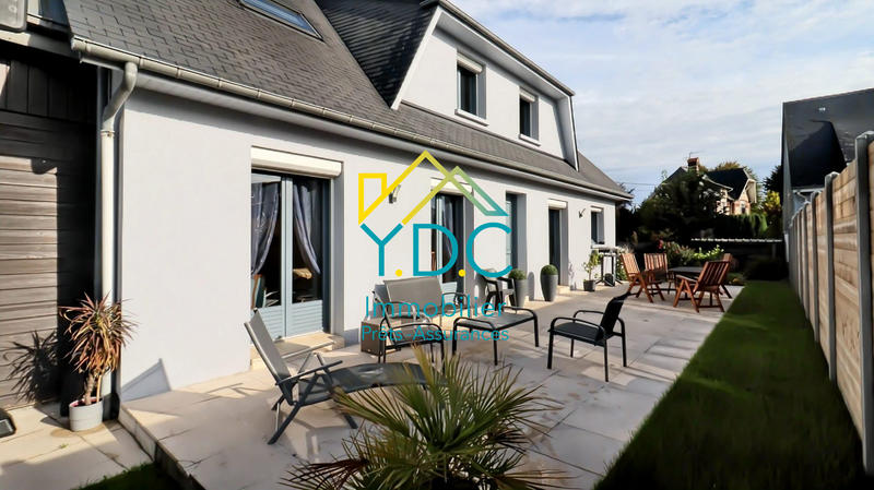 Maison - 205 m² - 8 pièces