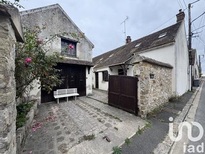 Maison - 233 m² - 9 pièces