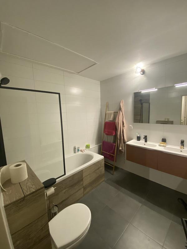 Appartement - 97 m² - 6 pièces