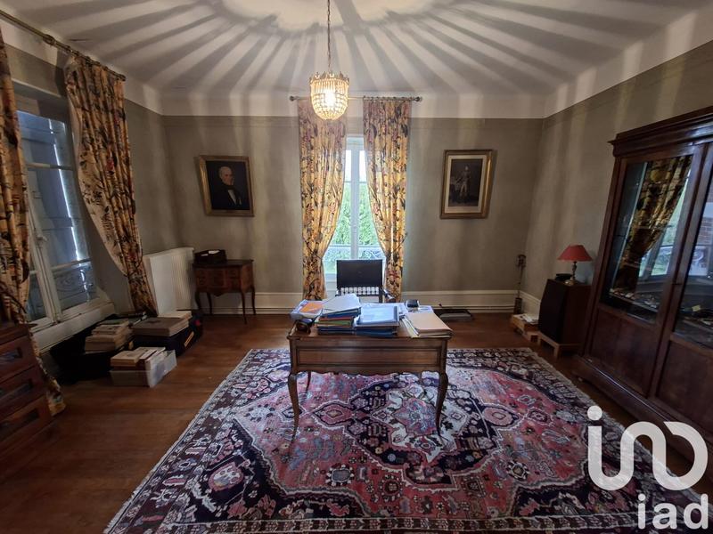 Maison - 306 m² - 10 pièces