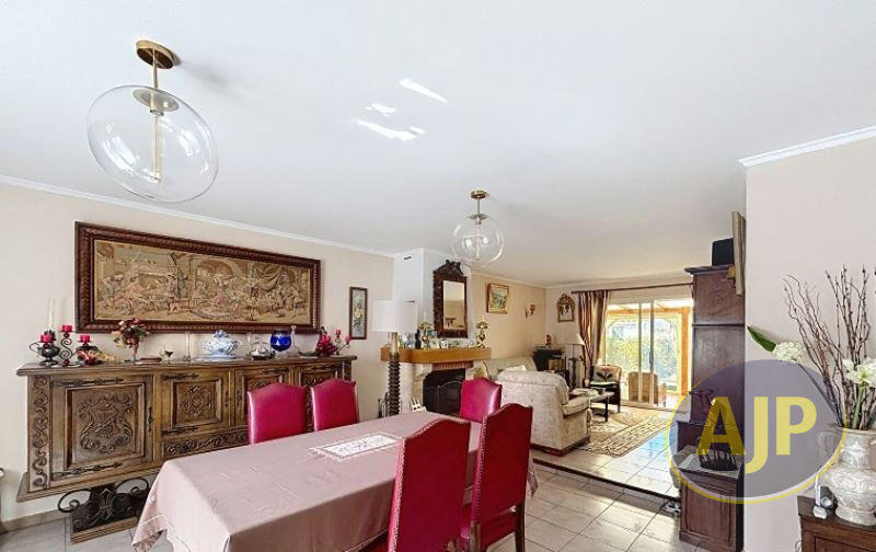 Maison - 96 m² - 4 pièces