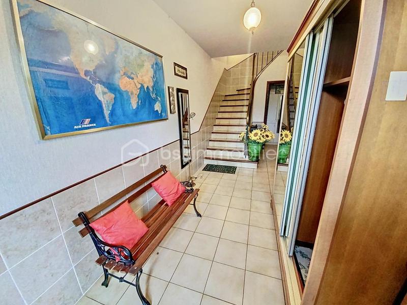 Maison - 180 m² - 6 pièces