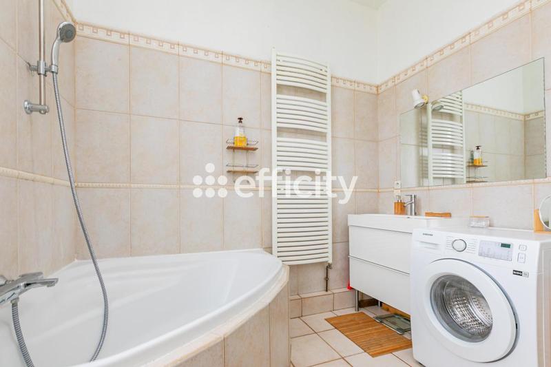 Maison - 94 m² - 5 pièces