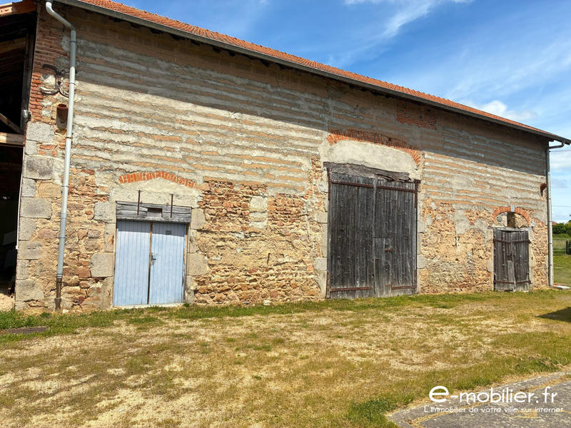 Maison - 220 m² - 8 pièces