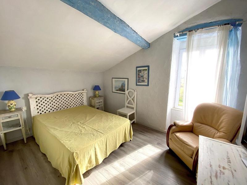 Maison - 450 m² - 16 pièces