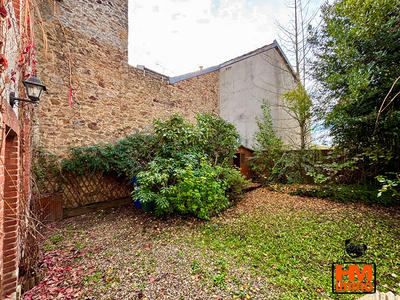 Maison - 180 m² - 9 pièces