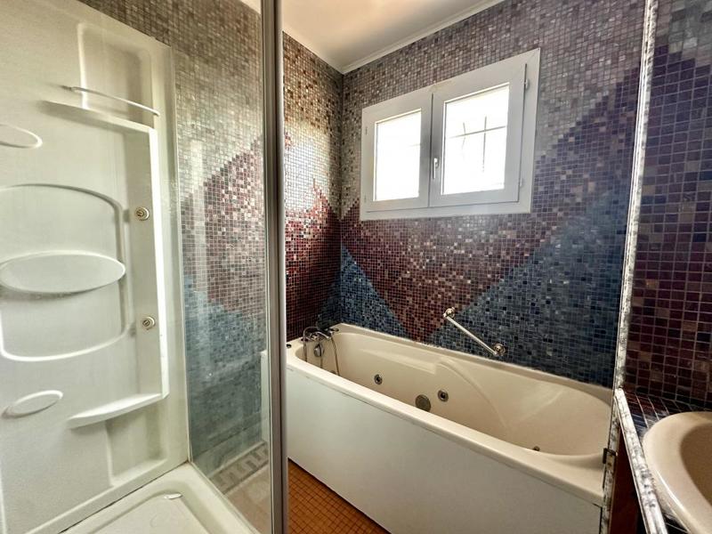 Maison - 143 m² - 5 pièces