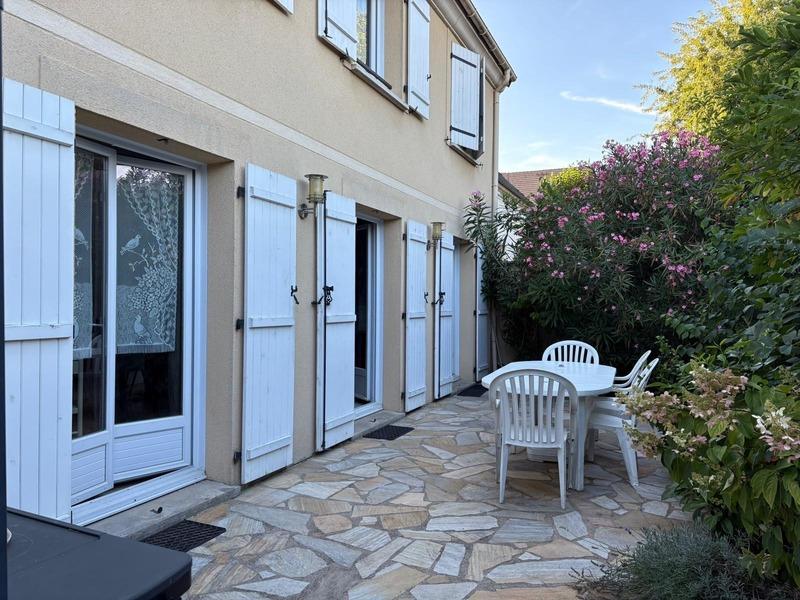 Maison - 122 m² - 6 pièces