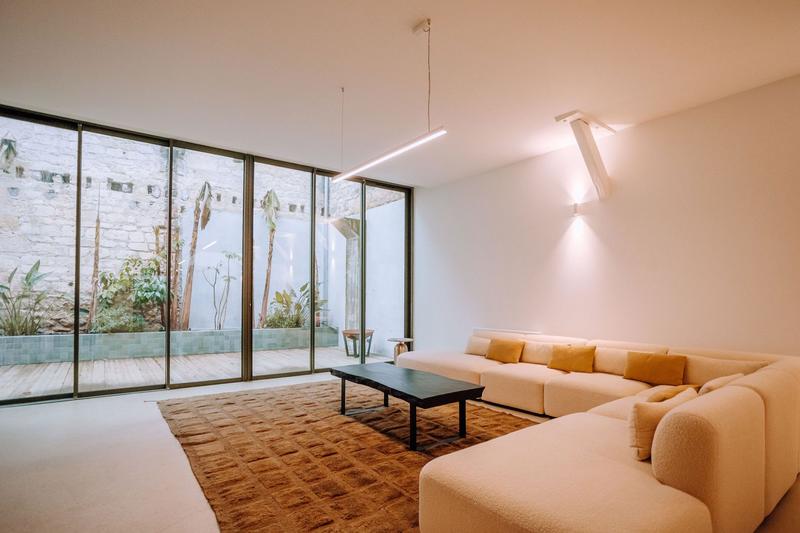 Loft - 168 m² - 5 pièces