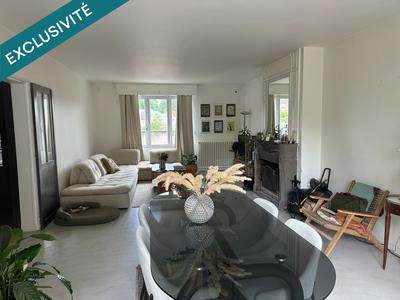 Maison de ville - 240 m² - 8 pièces