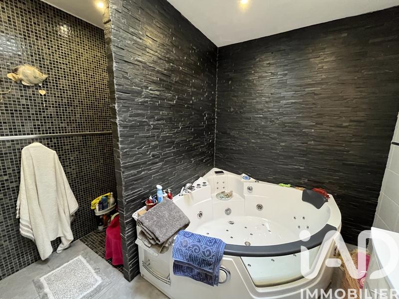 Maison - 127 m² - 4 pièces