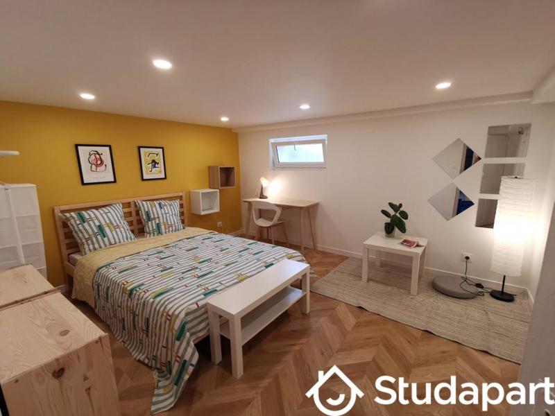 Chambre - 10 m² - 1 pièce