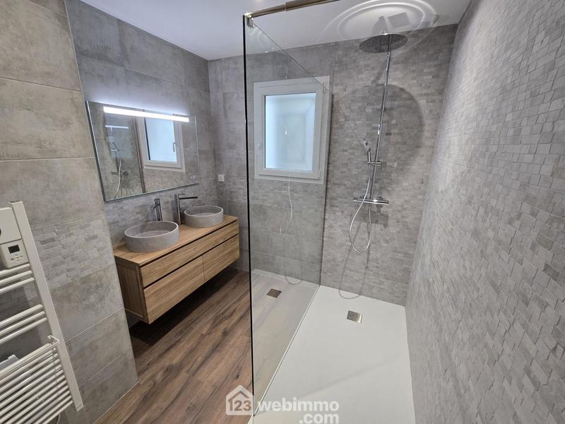 Maison - 186 m² - 6 pièces