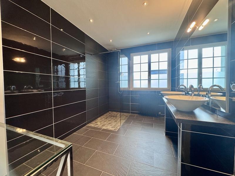 Maison - 158 m² - 6 pièces