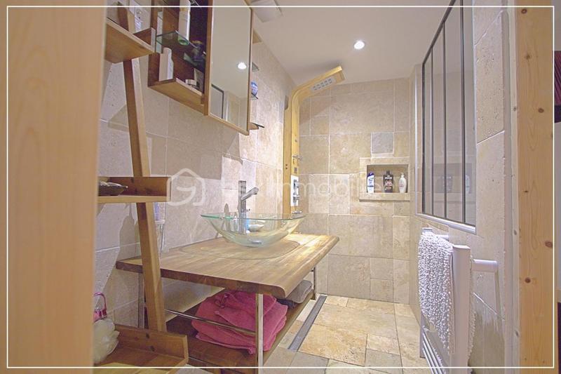 Maison traditionnelle - 165 m² - 8 pièces