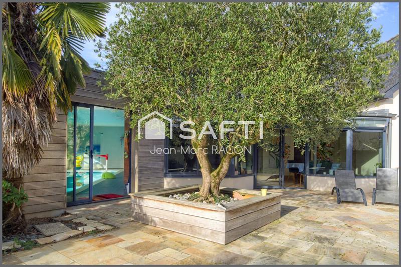 Maison - 264 m² - 7 pièces