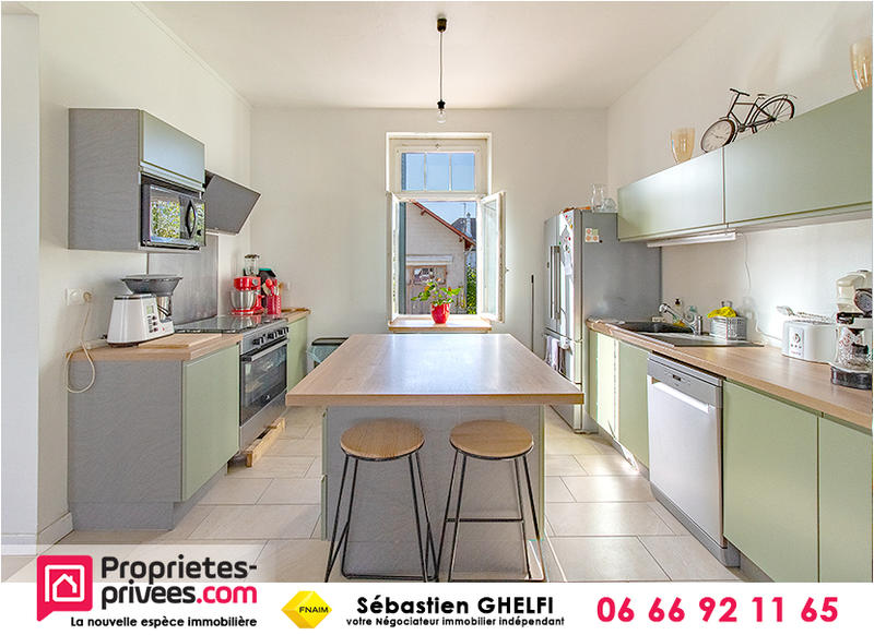 Maison - 115 m² - 9 pièces