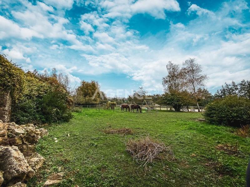 Maison - 318 m² - 17 pièces