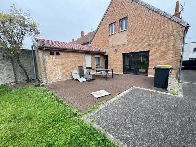 Maison traditionnelle - 166 m² - 5 pièces