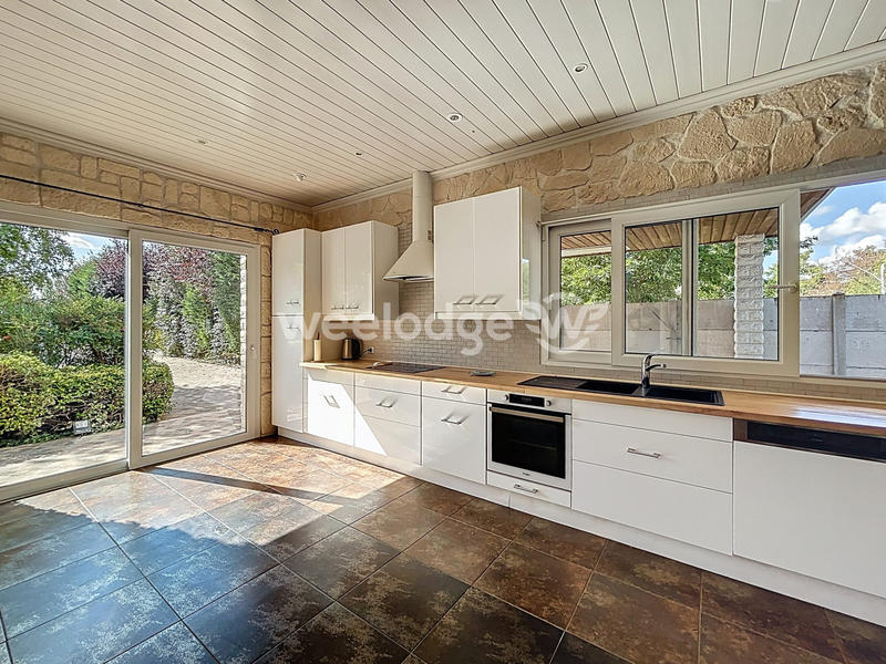 Villa - 200 m² - 7 pièces