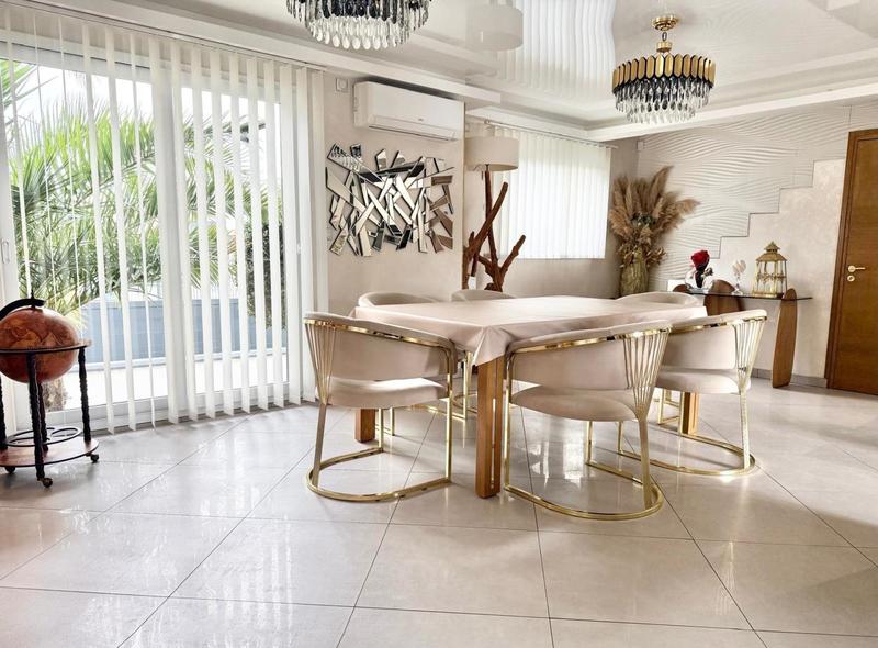 Maison - 145 m² - 6 pièces