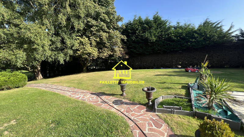 Maison - 215 m² - 7 pièces