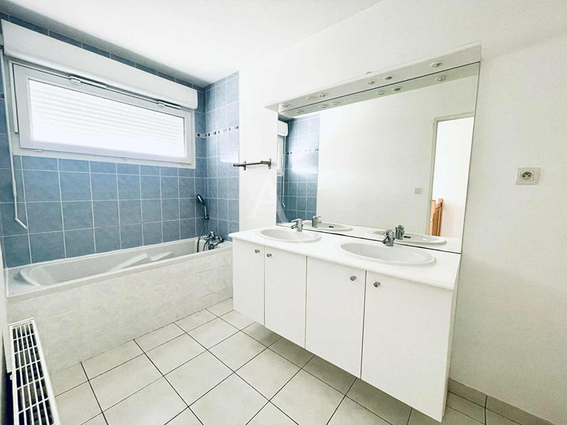 Maison - 86 m² - 4 pièces