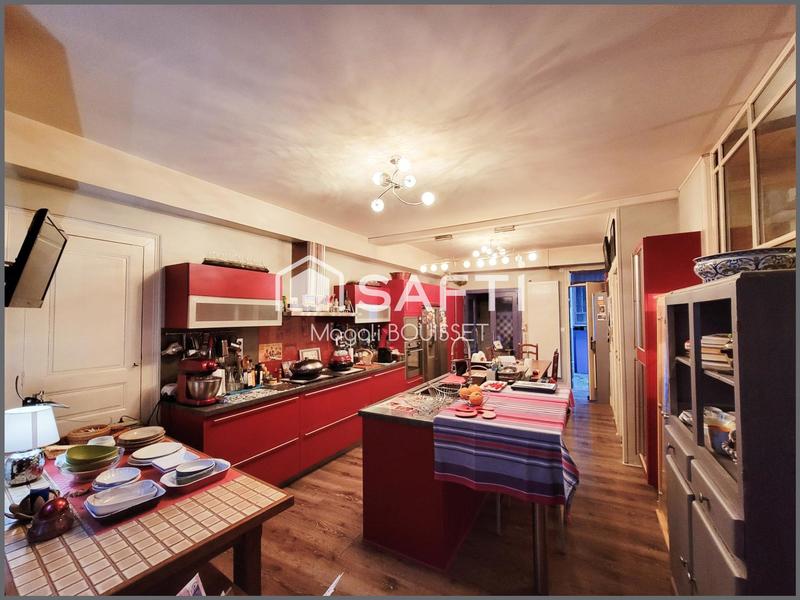 Maison de ville - 195 m² - 8 pièces