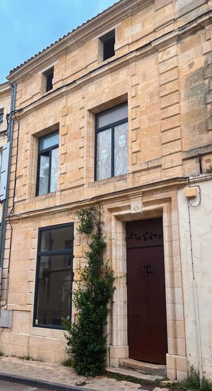 Maison - 232 m² - 6 pièces