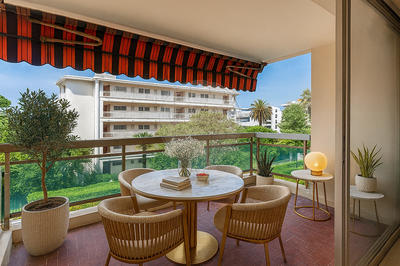 Appartement - 95 m² - 4 pièces