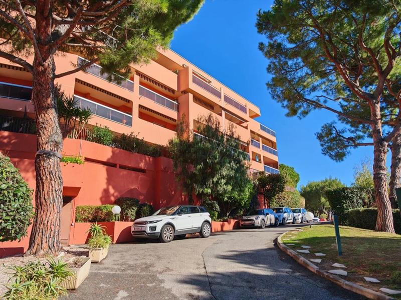 Appartement - 85 m² - 3 pièces