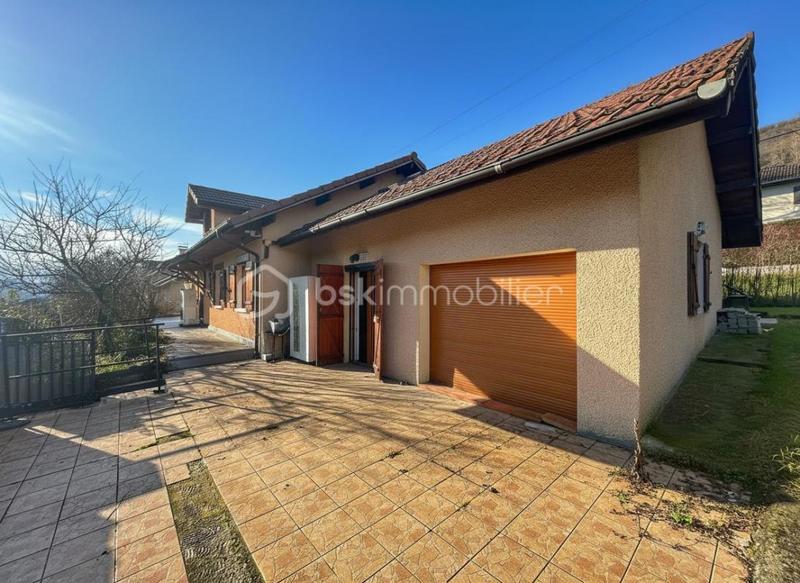 Maison - 146 m² - 8 pièces